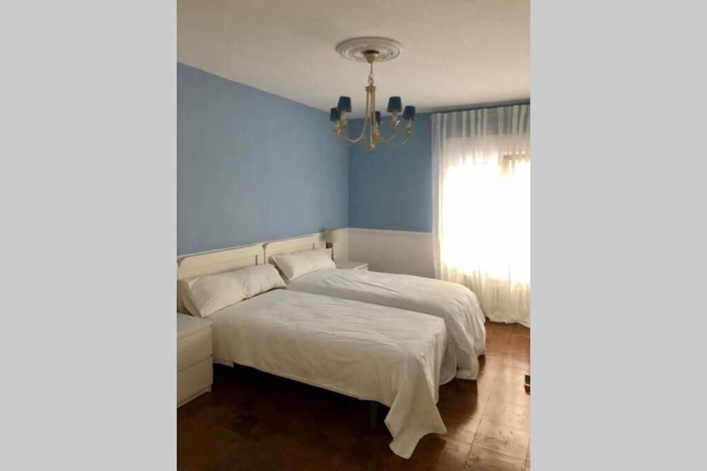 Piso En El Centro De Oviedoアパートメント エクステリア 写真